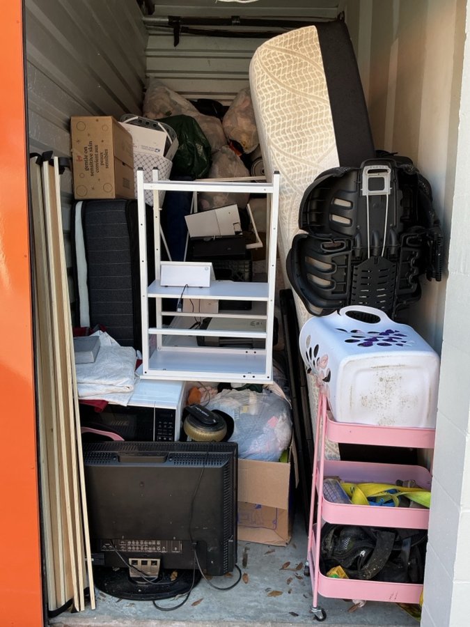 5 x 10 storage unit in Oviedo, FL