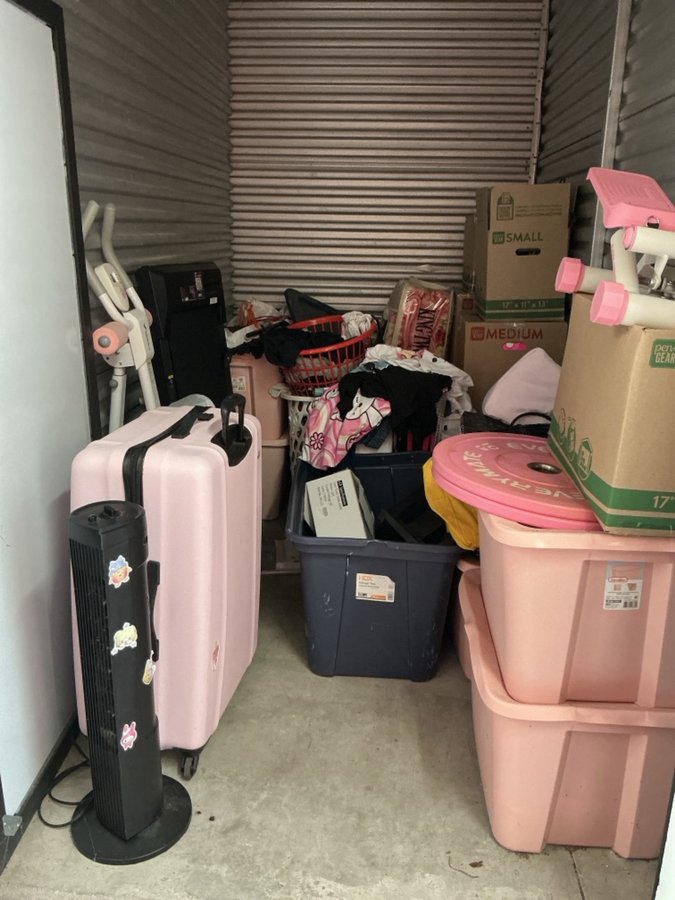 5 x 10 storage unit in Orlando, FL
