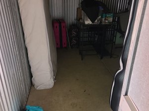 10 x 10 unit in Columbus