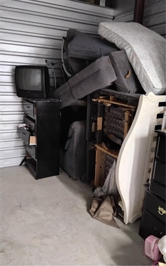 15 x 10 storage unit in Lafayette, LA