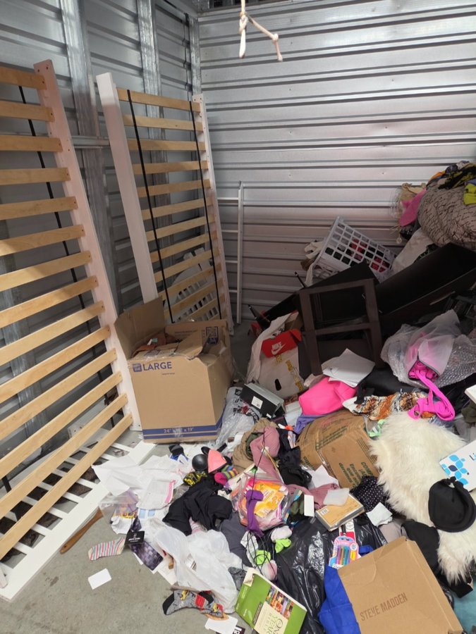 10 x 10 storage unit in Houston, TX