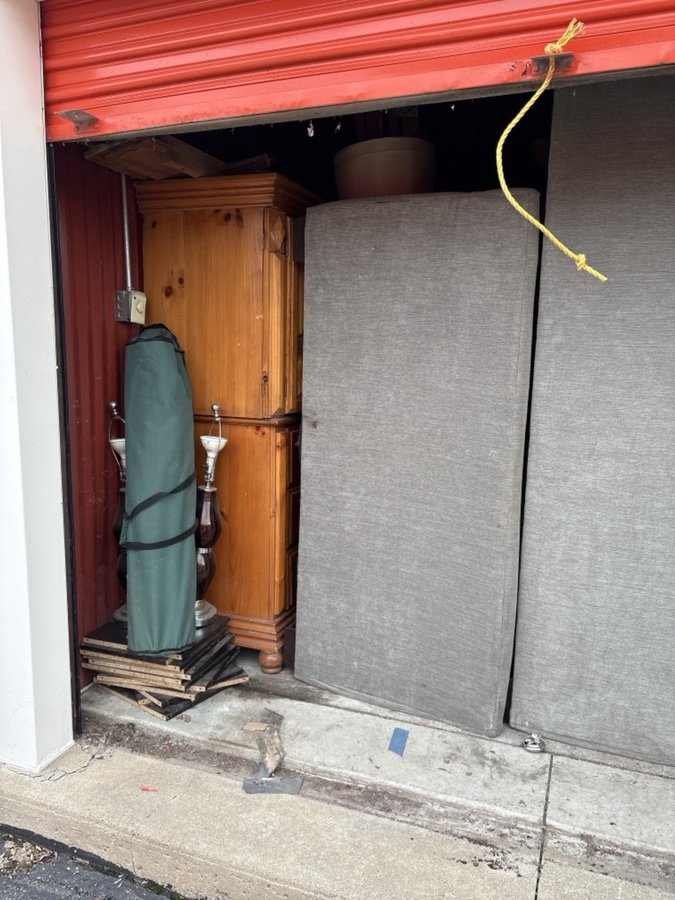 10 x 20 storage unit in Alsip, IL