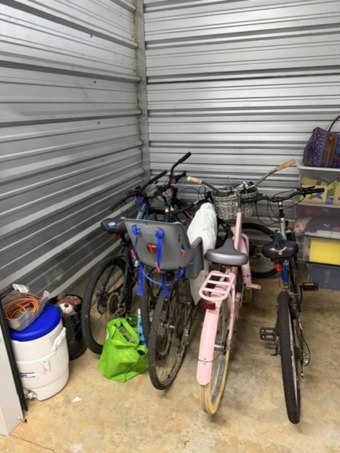 7 x 10 storage unit in Tallahassee, FL