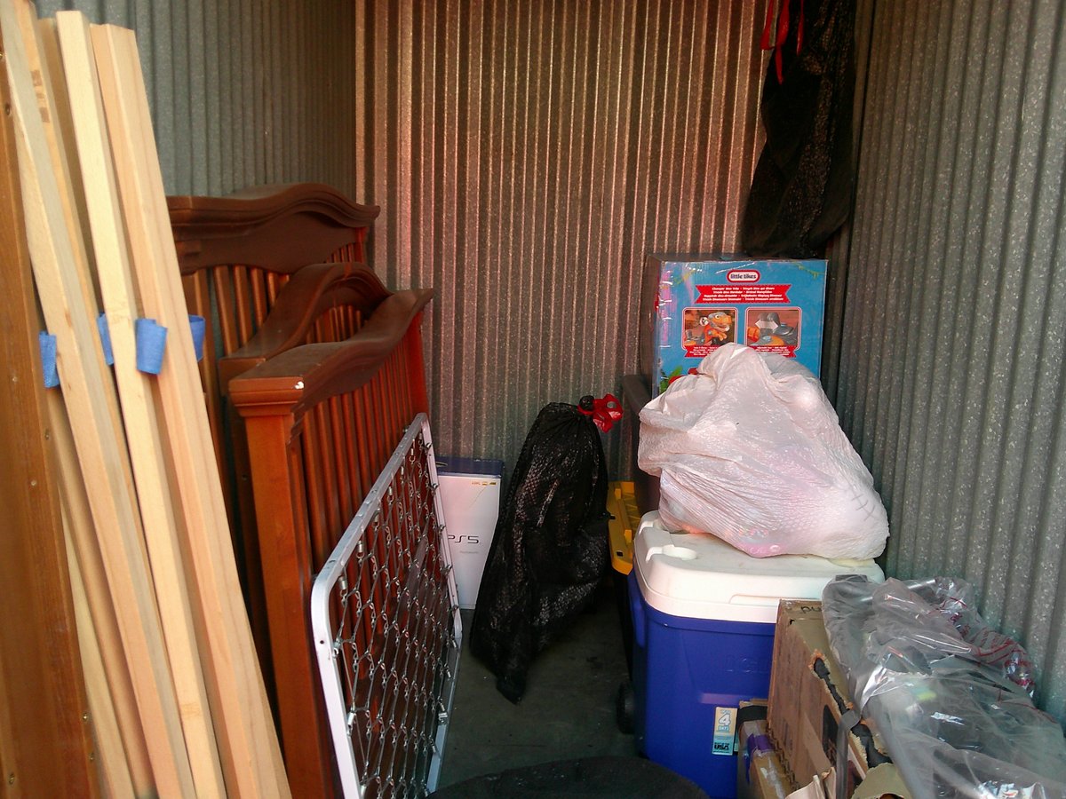 4 x 8 storage unit in Fullerton, CA