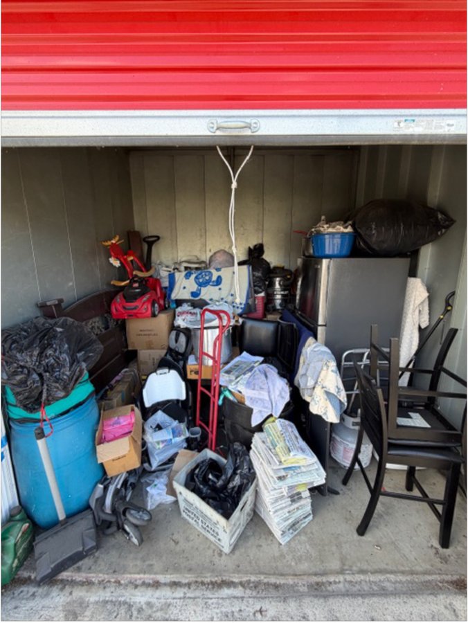 10 x 10 storage unit in Riverside, CA