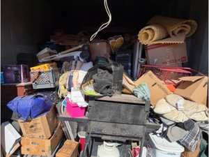 10 x 20 unit in Riverside