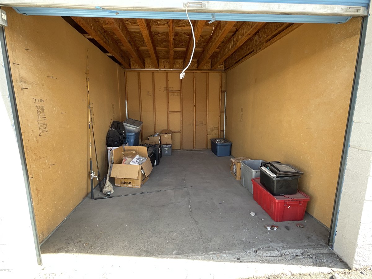 10 x 15 storage unit in Las Vegas, NV