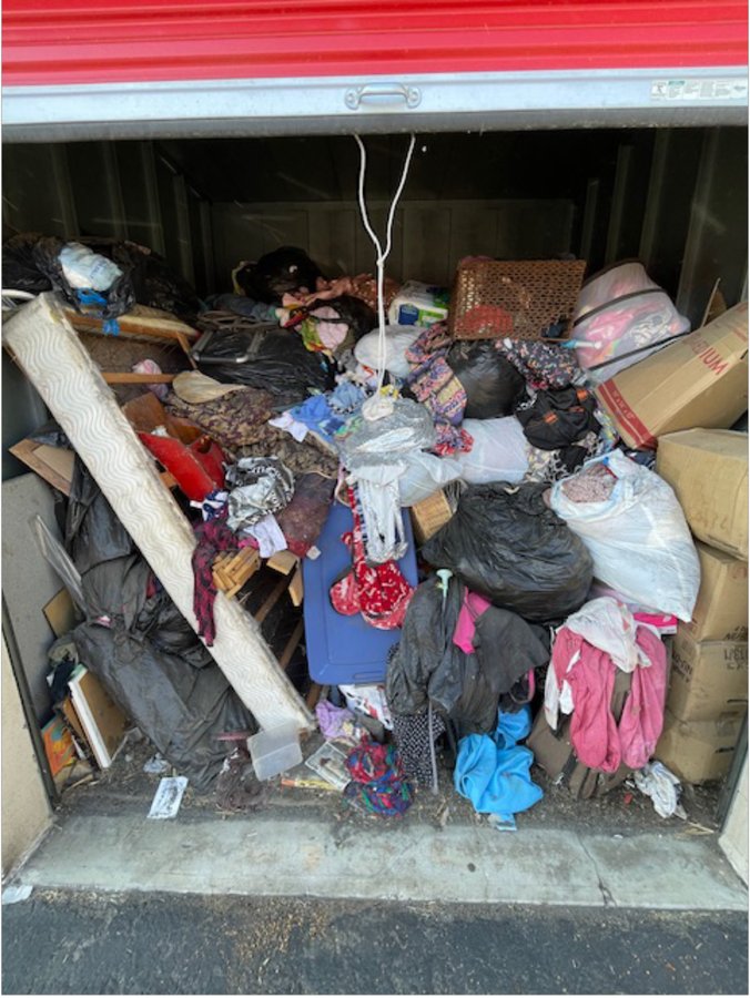 10 x 10 storage unit in Riverside, CA