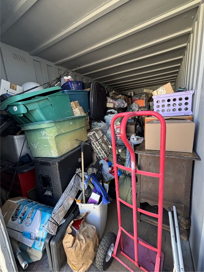 8 x 20 storage unit in Ridgecrest, CA