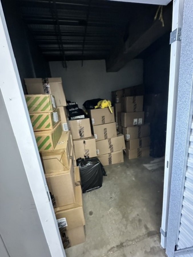 10 x 10 storage unit in Redondo Beach, CA