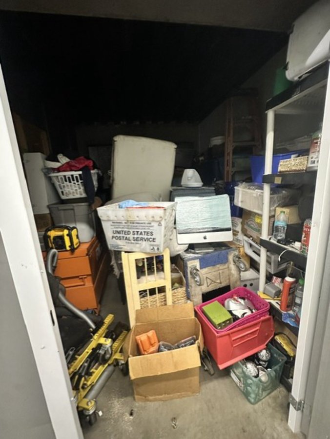 10 x 14 storage unit in Redondo Beach, CA