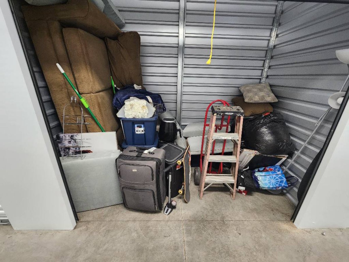10 x 5 storage unit in Woodland, CA