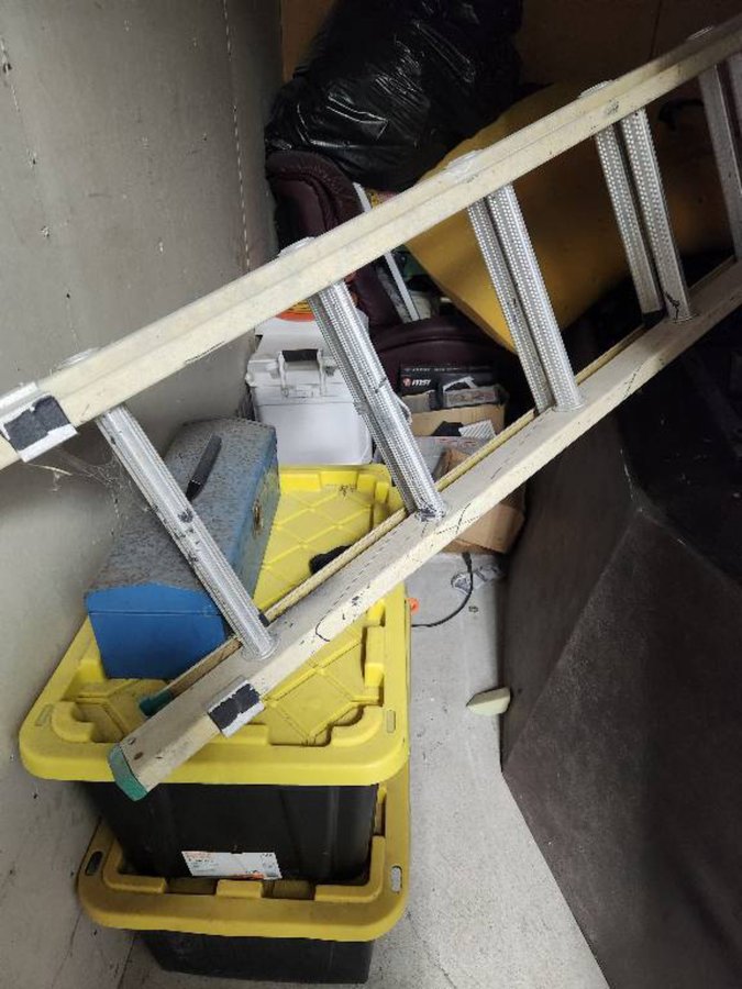 10 x 10 storage unit in Rohnert Park, CA