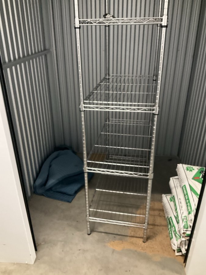 5 x 5 storage unit in Saint Paul, MN