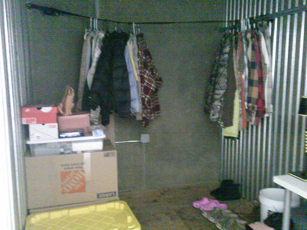 7 x 10 storage unit in Walnut, CA