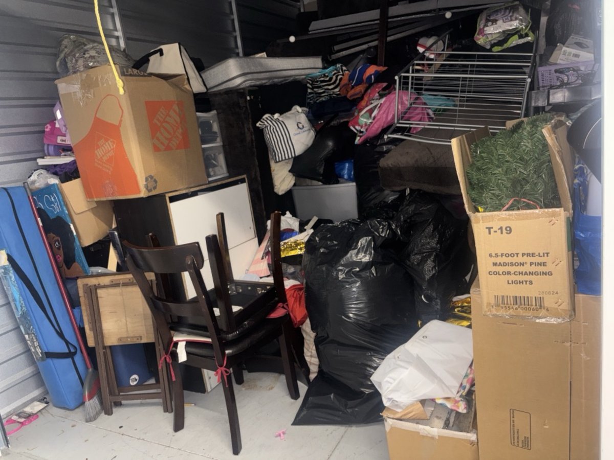 10 x 15 storage unit in Sanford, FL