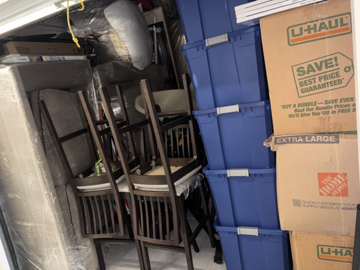 10 x 15 storage unit in Sanford, FL