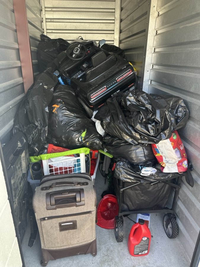 5 x 10 storage unit in Sanford, FL
