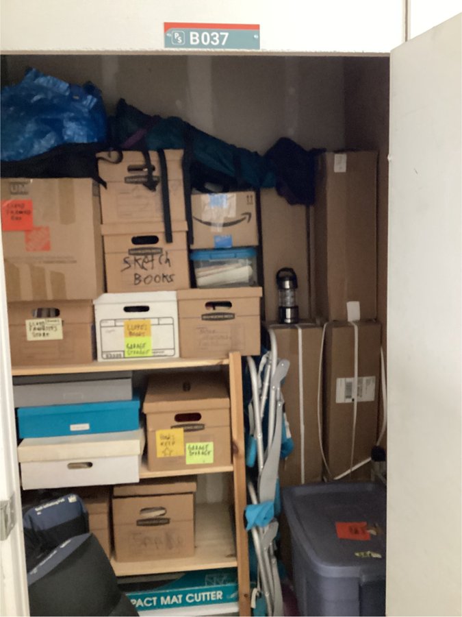 5 x 5 storage unit in Oakland, CA