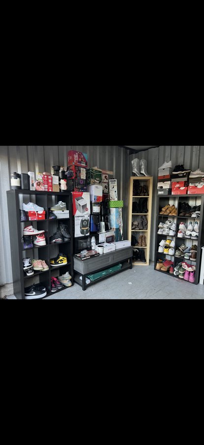 10 x 10 storage unit in Indianapolis, IN