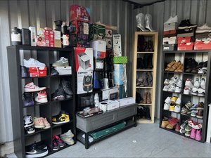 10 x 10 unit in Indianapolis