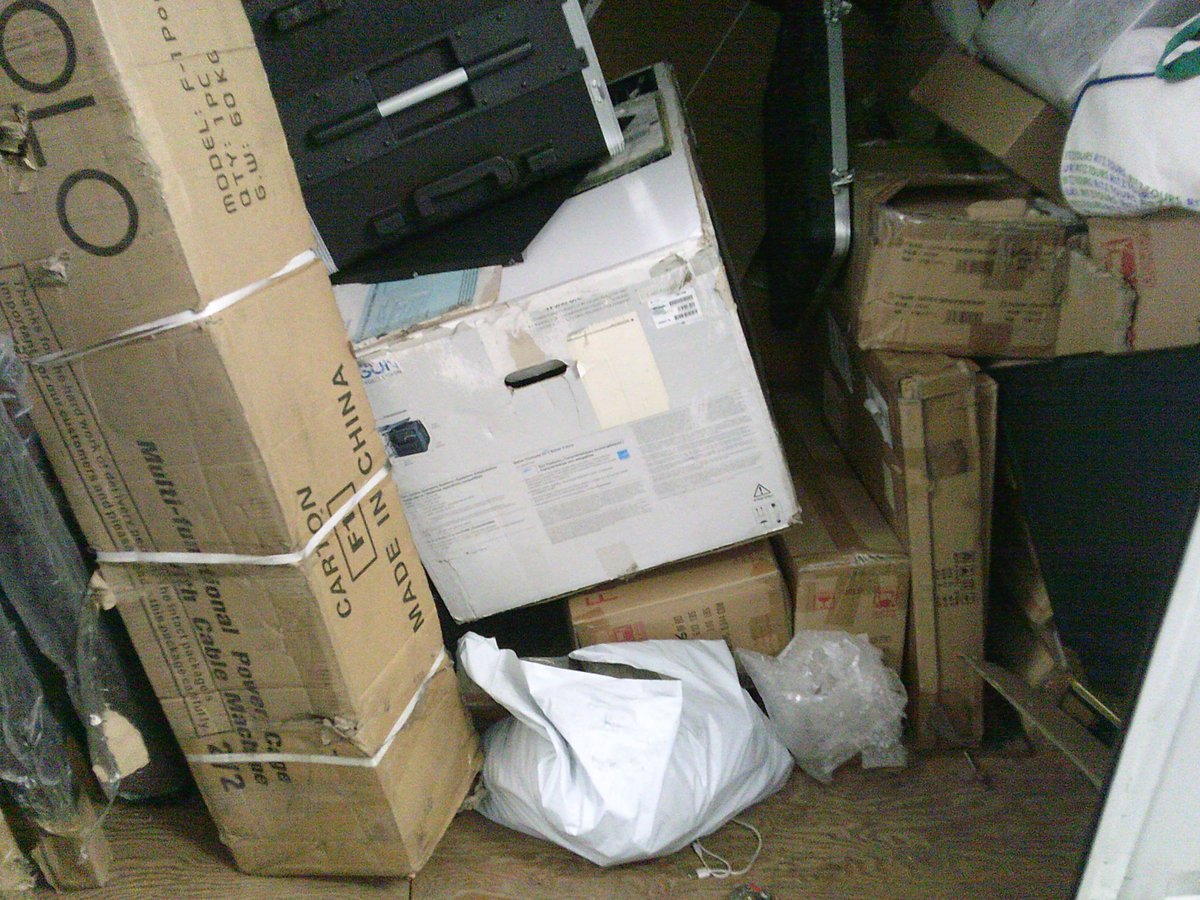 7 x 10 storage unit in Walnut, CA
