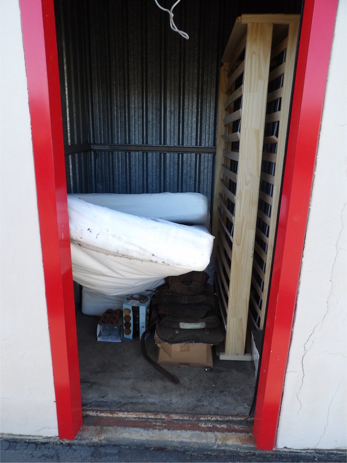 5 x 5 storage unit in Roseville, CA