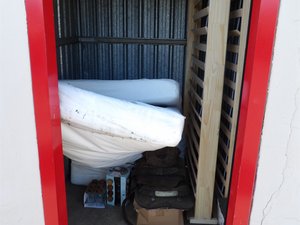 5 x 5 unit in Roseville