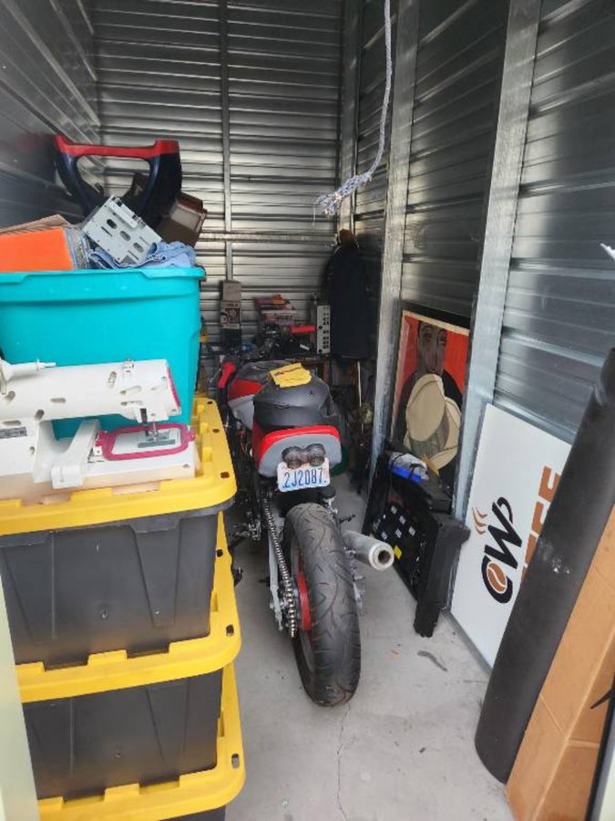 5 x 10 storage unit in Spokane, WA