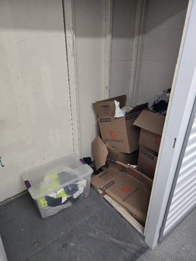 6 x 4 storage unit in Alameda, CA