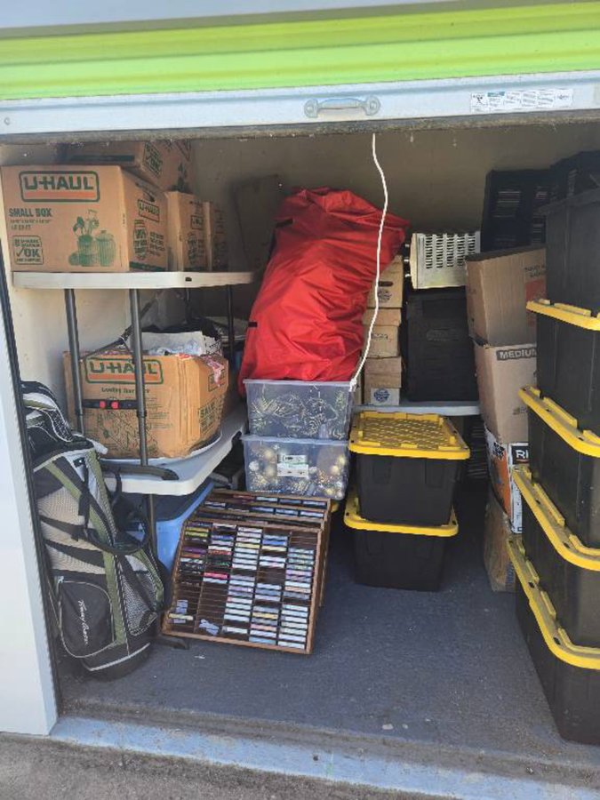8 x 8 storage unit in Alameda, CA