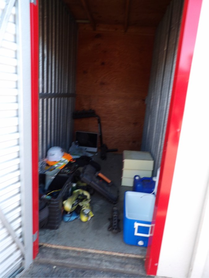5 x 10 storage unit in Roseville, CA