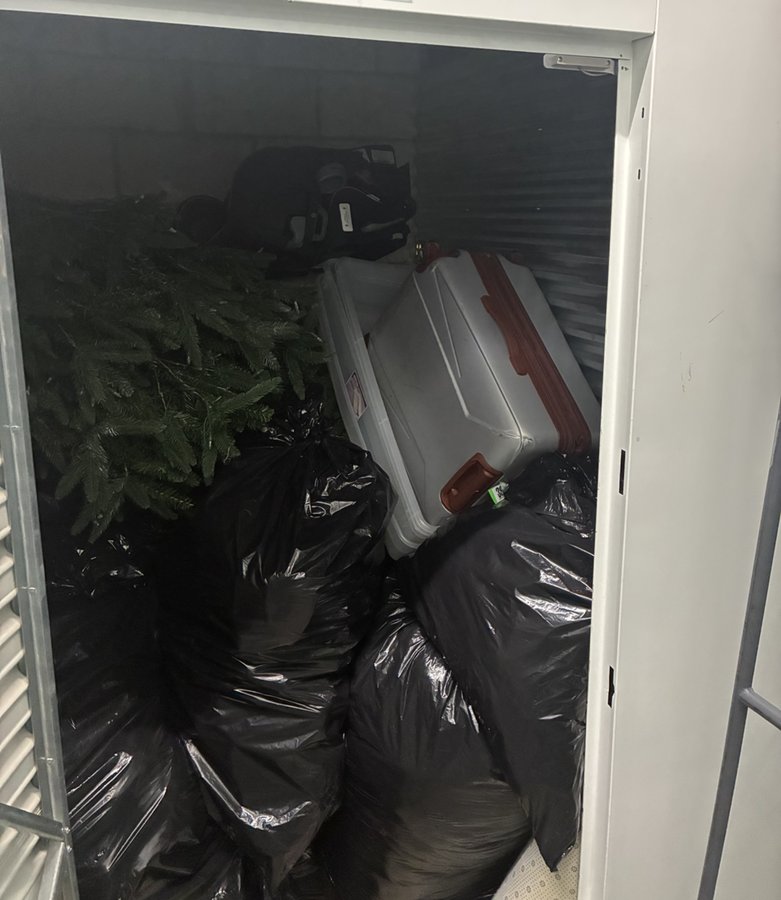 5 x 5 storage unit in Coral Springs, FL