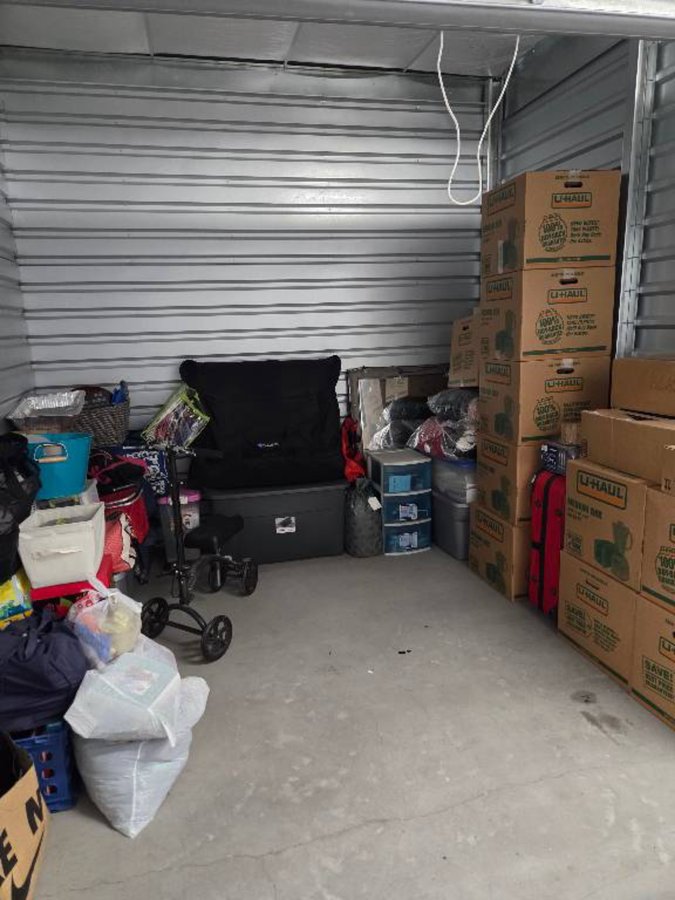 10 x 10 storage unit in Las Vegas, NV