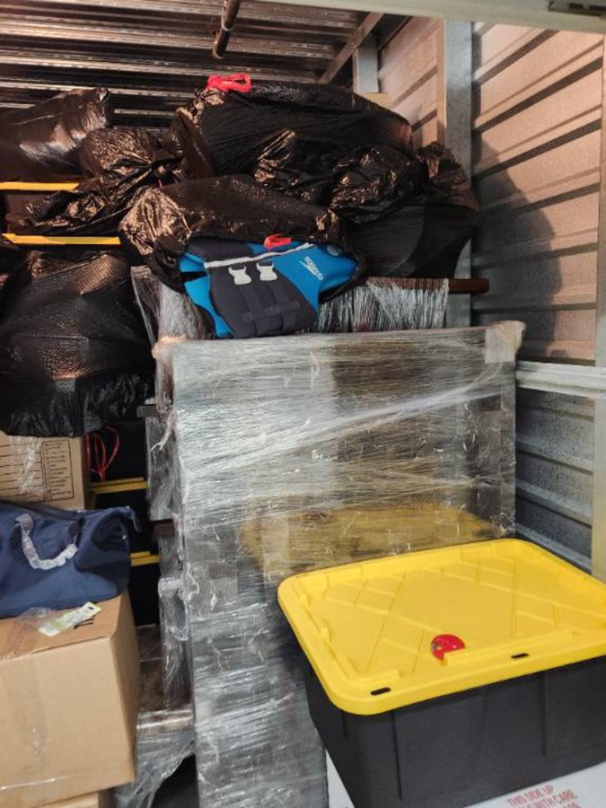 10 x 15 storage unit in Belmont, CA