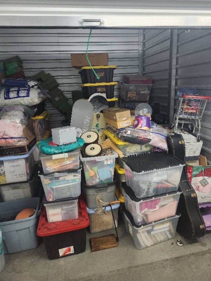 10 x 10 storage unit in Belmont, CA