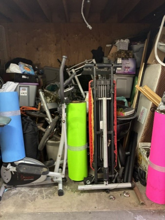 10 x 15 storage unit in Riverside, CA