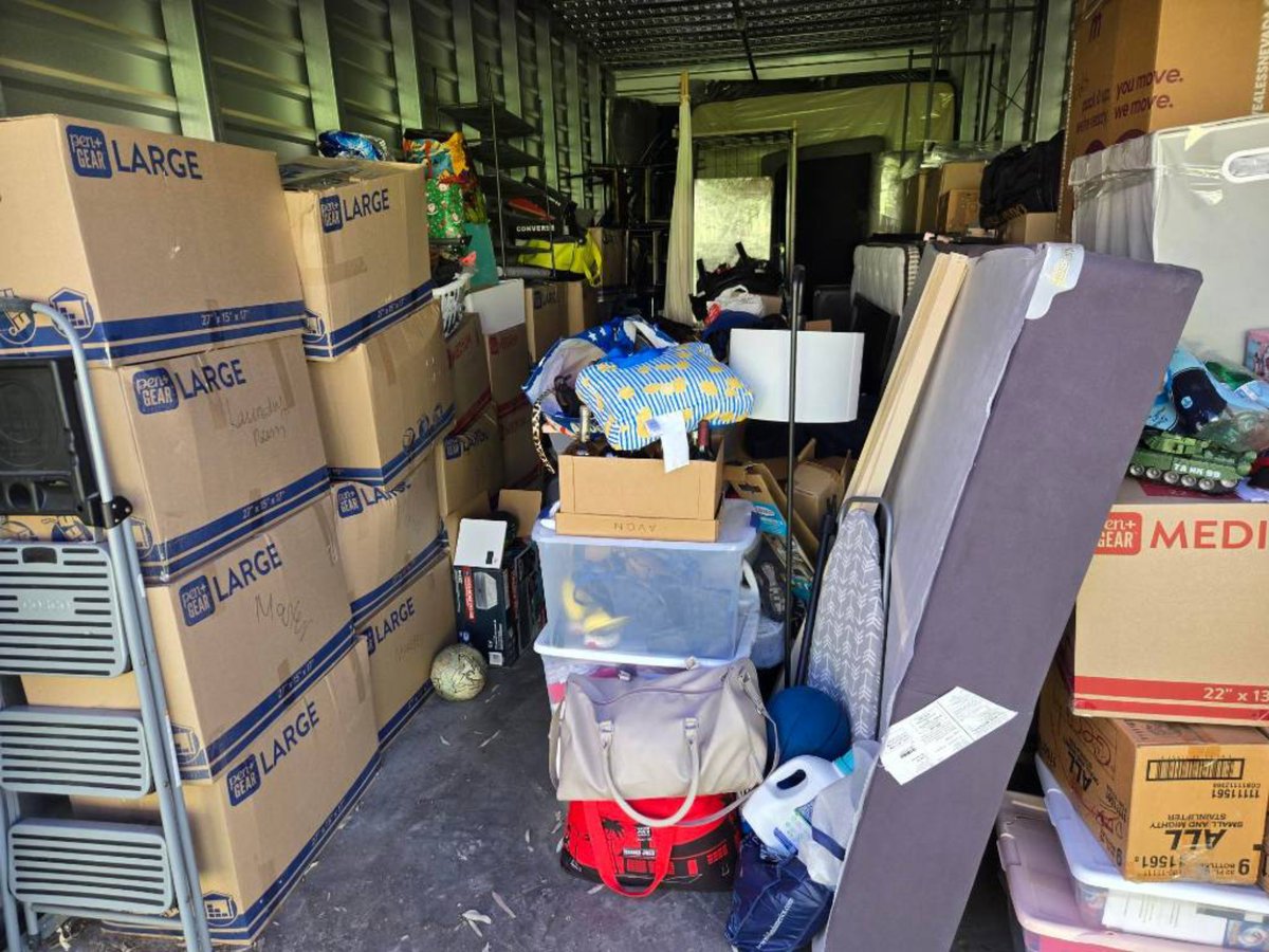 10 x 25 storage unit in Las Vegas, NV