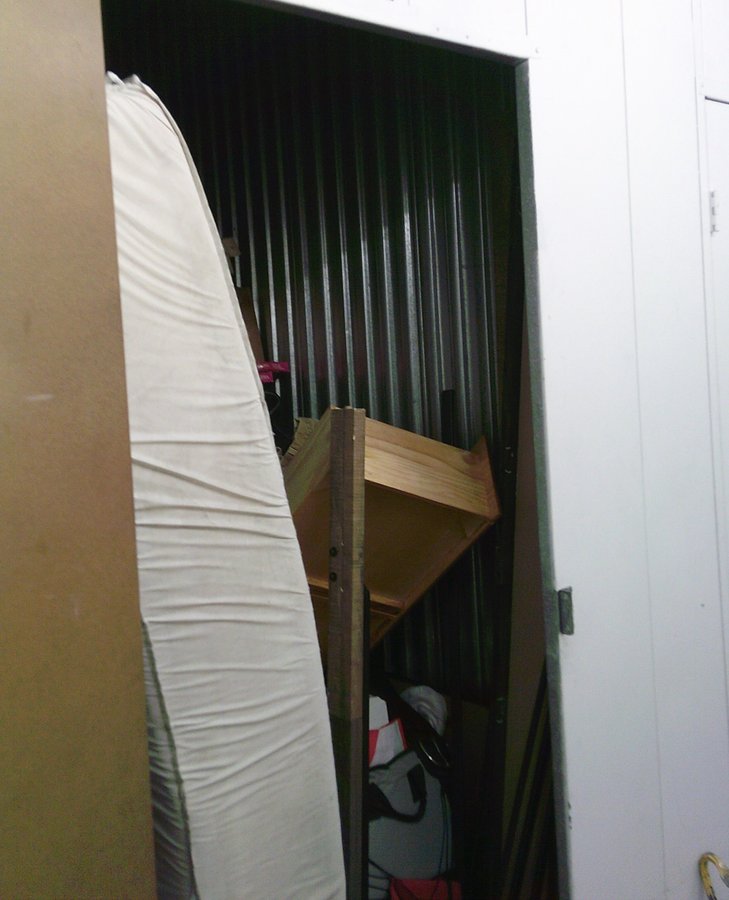 5 x 10 storage unit in Walnut, CA