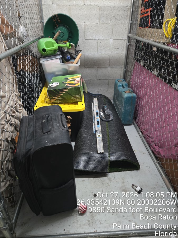 4 x 7 storage unit in Boca Raton, FL
