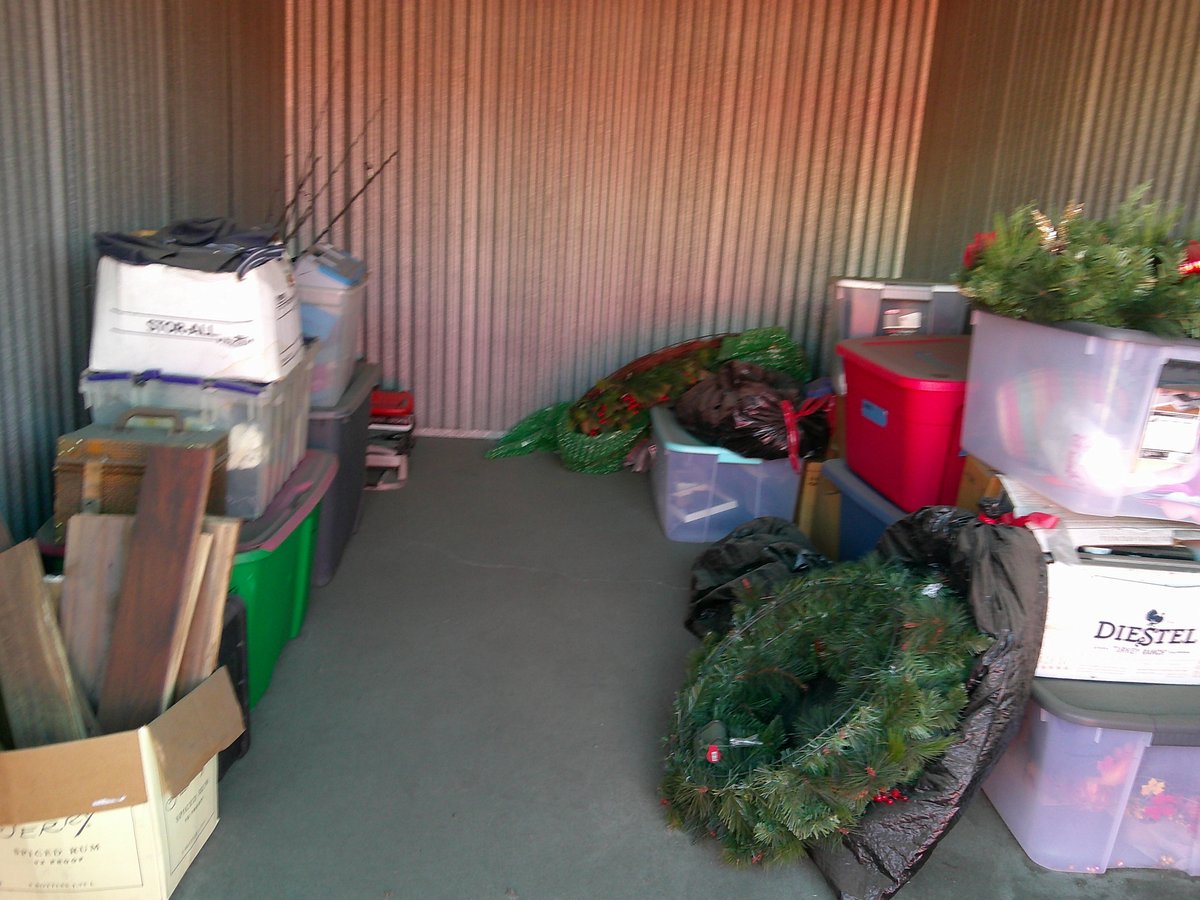 8 x 13 storage unit in Fullerton, CA