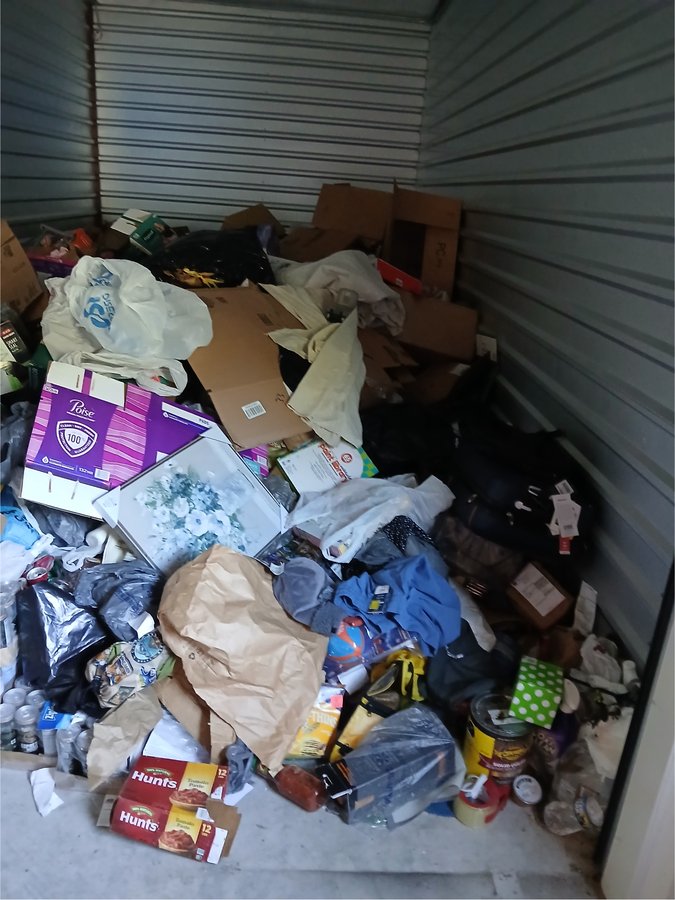10 x 20 storage unit in Linden, NC
