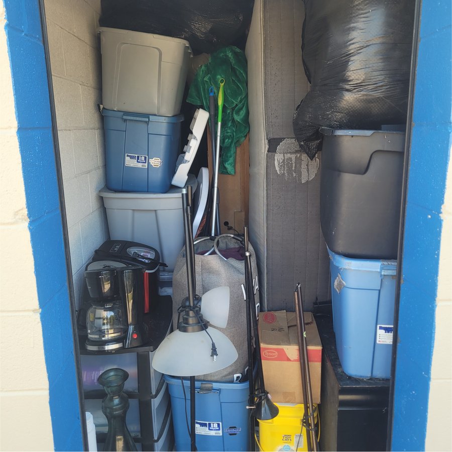 5 x 10 storage unit in Havelock, NC