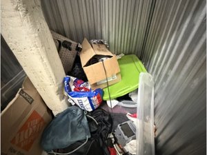 5 x 5 unit in Lawrence
