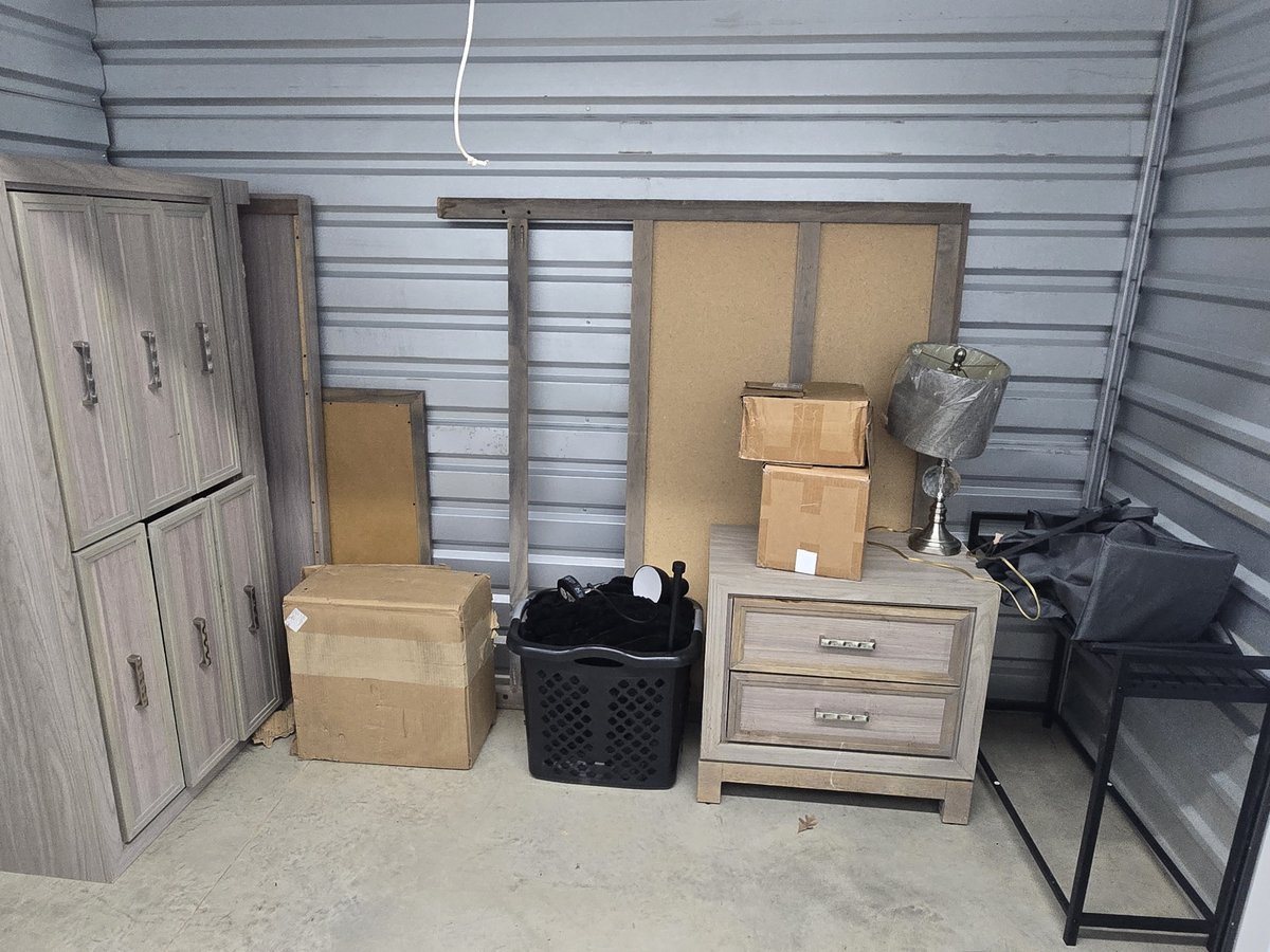 10 x 5 storage unit in Charlotte, NC