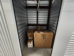 5 x 10 unit in Stone Mountain