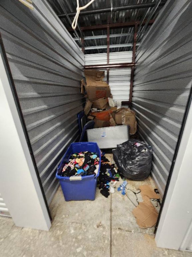 5 x 10 storage unit in Stone Mountain, GA