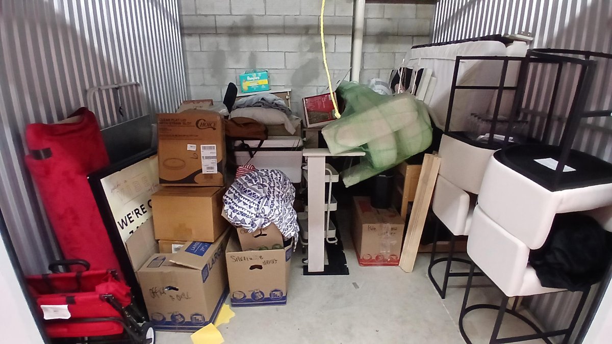 10 x 10 storage unit in North Miami, FL